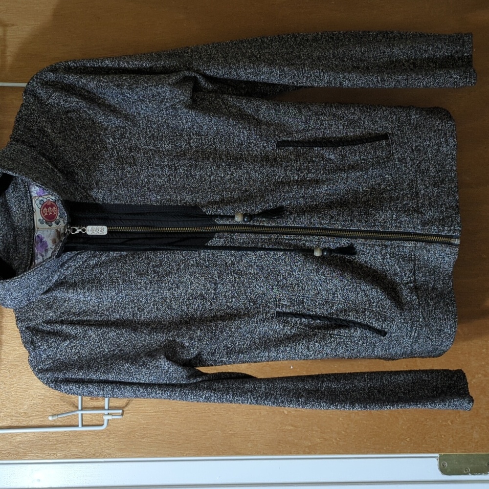Three Stones zip up light jacket - size small